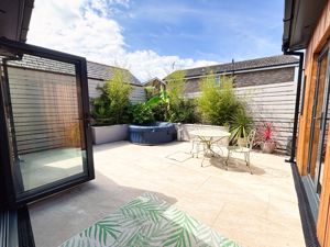 Photo 26- click for photo gallery